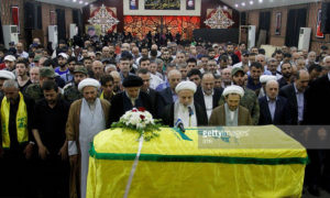 الصلاة على القيادي في حزب الله، خليل علي السيد حسن، في قاعة 