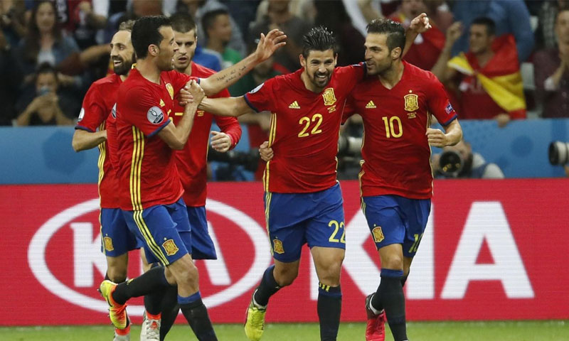 فرحة المنتخب الاسباني بالهدف (يورو سبورت)