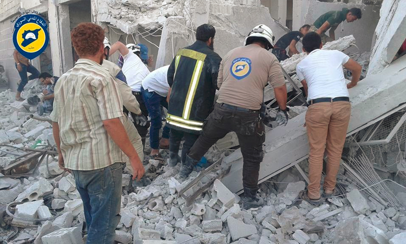 من اثار القصف على بلدة ابين سمعان 10 تموز ( مركز الدفاع المدني في حلب)
