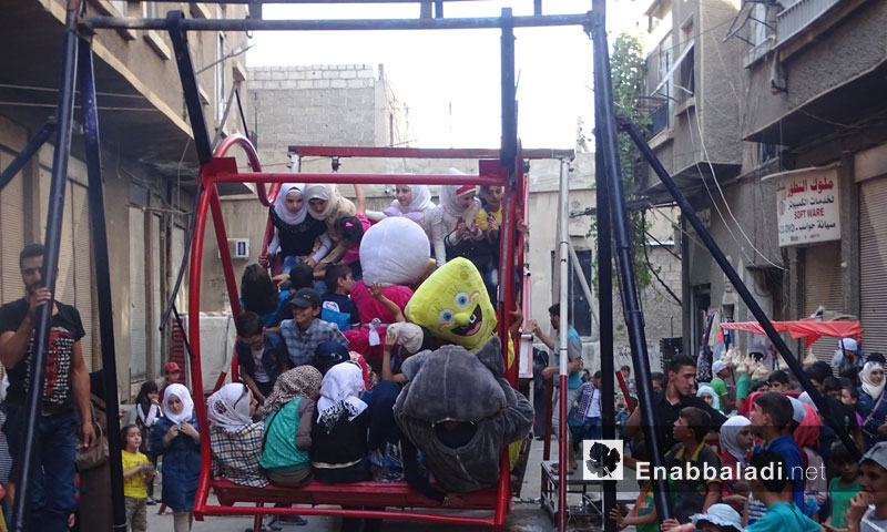 أطفال حي القابون يمرحون في ثالث أيام عيد الفطر- الجمعة 8 تموز (عنب بلدي)