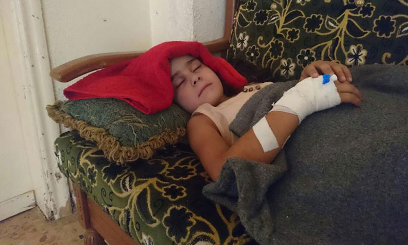 الطفلة هدى إياد محمد 7 أعوام- مصابة بالتهاب السحايا في بلدة مضايا (فيس بوك)