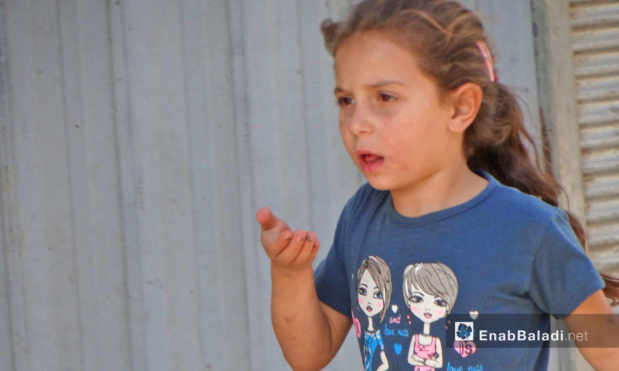 طفلة في حي الوعر بحمص - 11 تشرين الأول 2016 (عنب بلدي)