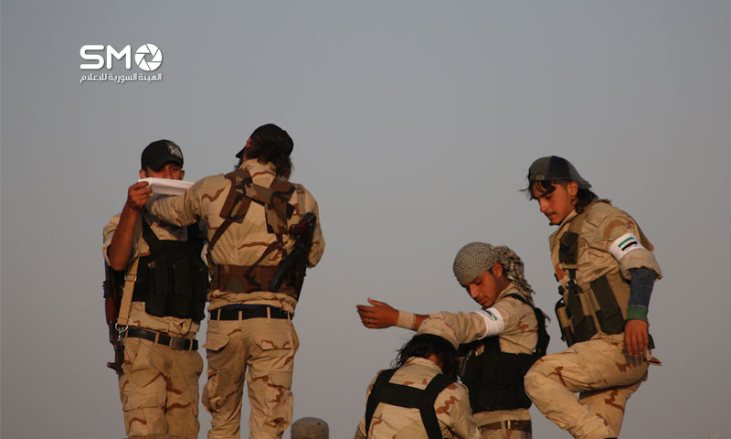 مقاتلون من الجبهة الجنوبية في الجيش الحر في درعا 25 حزيران 2016 (الهيئة السورية للإعلام)