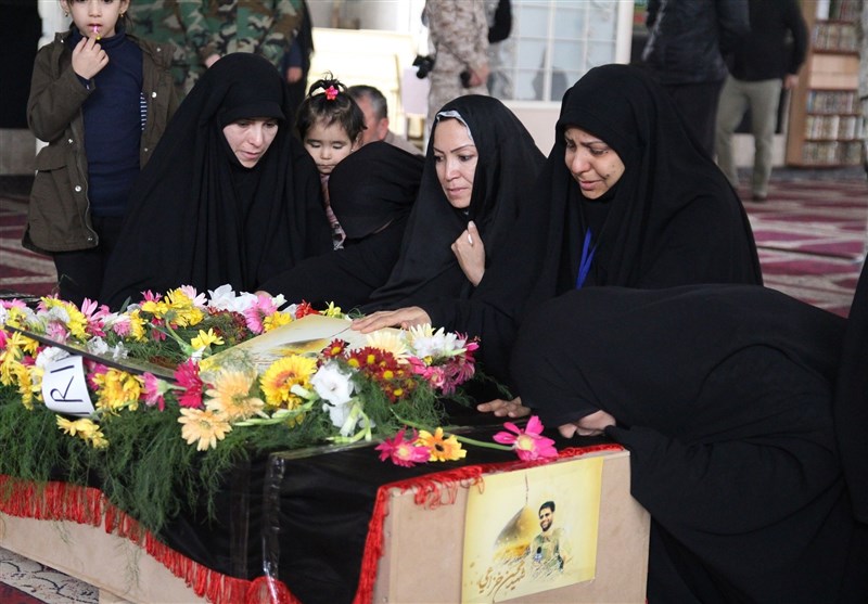 من مراسم تشييع الإعلامي الإيراني محسن خزاعي في "السيدة زينب" بدمشق- الاثنين 14 تشرين الثاني (تسنيم)