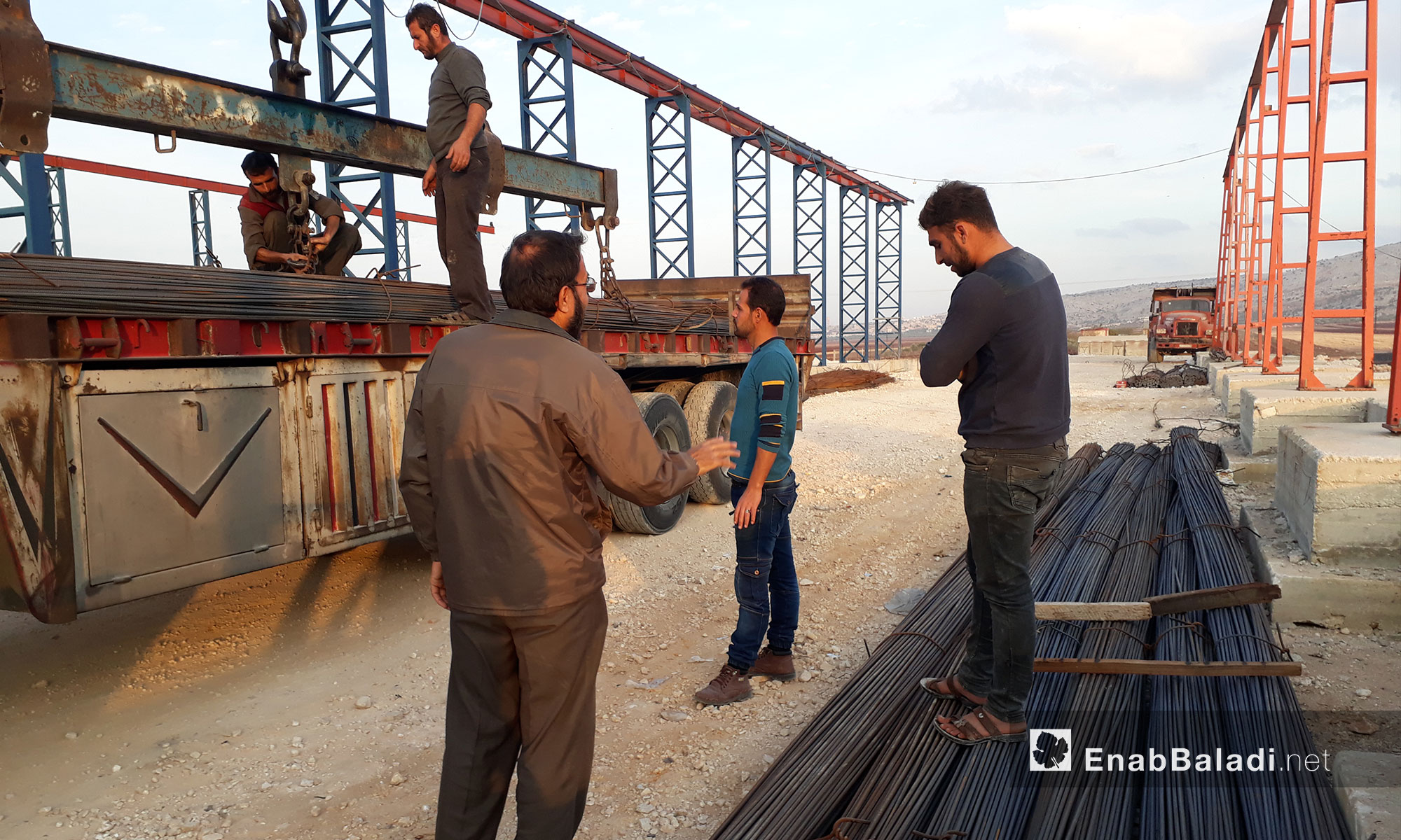 مستودعات شركة الهدى على طريق سرمدا في ريف إدلب -19تشرين الثاني 2016 (عنب بلدي)