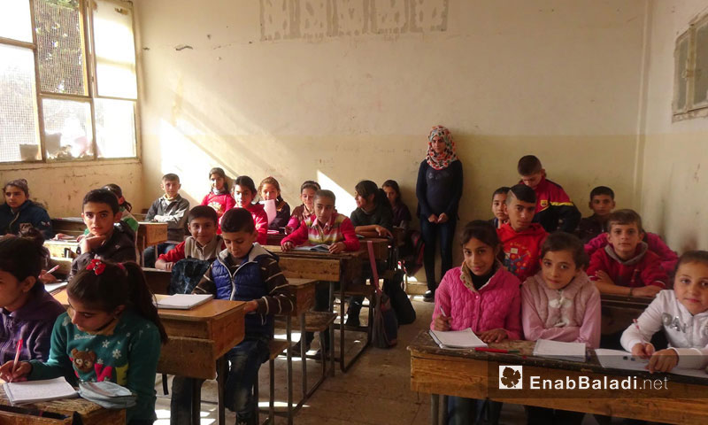 تلاميذ في مدرسة "فرحان علي" بحي الهلالية في القامشلي - 17 تشرين الثاني 2016 (عنب بلدي)