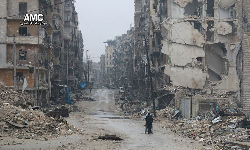 نزوح وسط الدمار في حلب- الخميس 1 كانون الأول (مركز حلب الإعلامي)