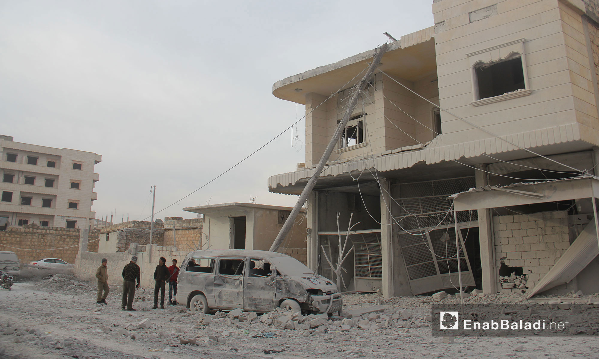 آثار قصف الحربي على بنش بإدلب - 5 كانون الأول 2016 (عنب بلدي)