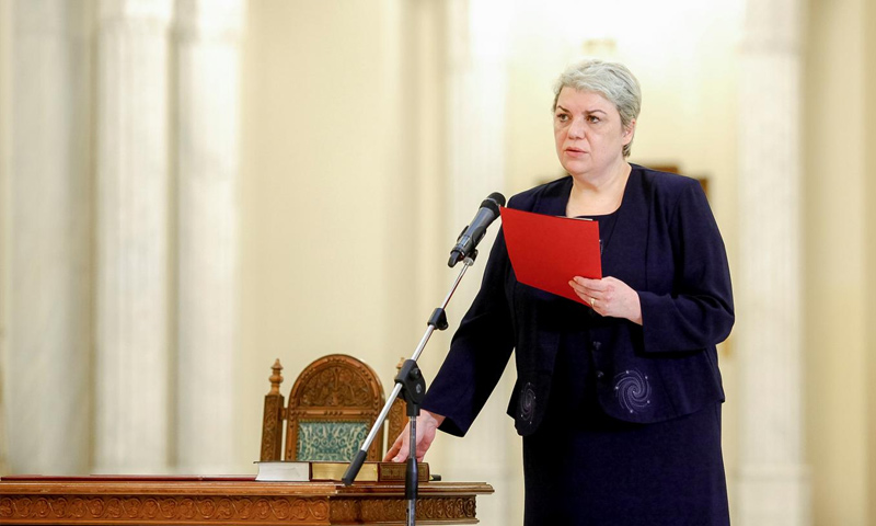 سيفيل شحادة- المرشحة لرئاسة وزراء رومانيا والتي رفضها رئيس البلاد (إنترنت)