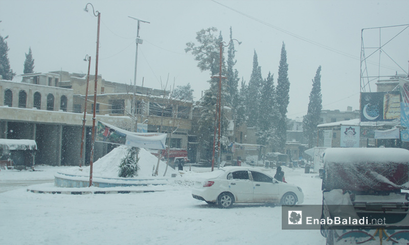 الثلج في مدينة أريحا بريف إدلب - 21 كانون الأول 2016 (عنب بلدي)