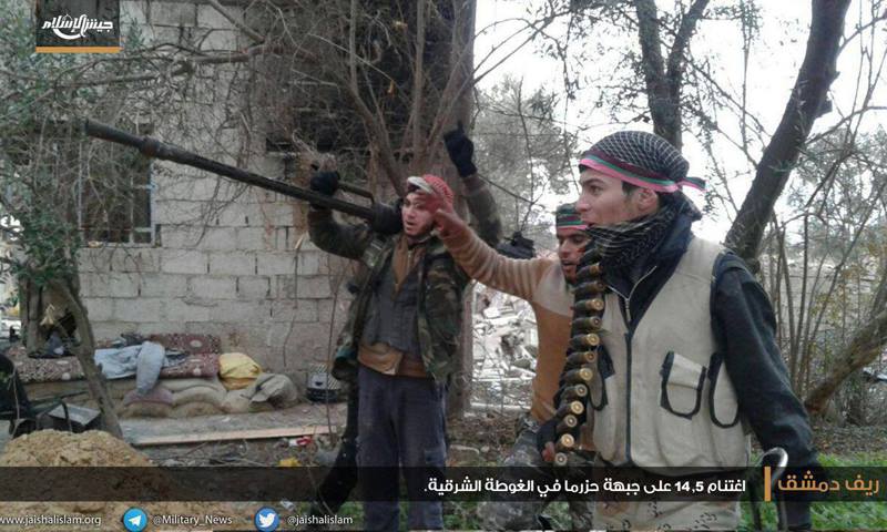 عناصر من "جيش الإسلام" على جهبة حزرما في الغوطة الشرقية (جيش الإسلام)