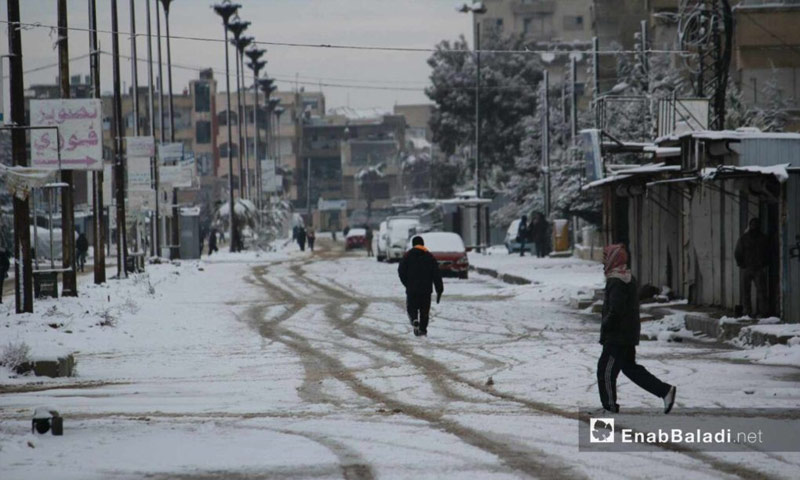 الثلوج تزور حي الوعر في حمص - 28 كانون الثاني 2017 (عنب بلدي)
