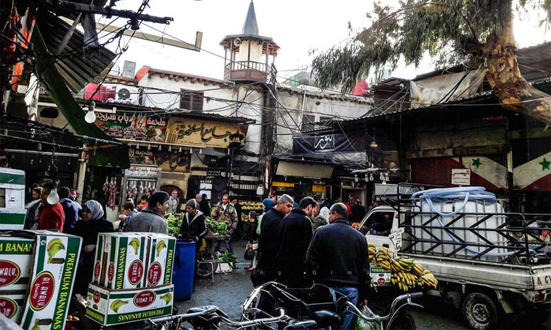 سوق سريجة في مدينة دمشق 14 كانون الثاني (عدسة شاب دمشق)