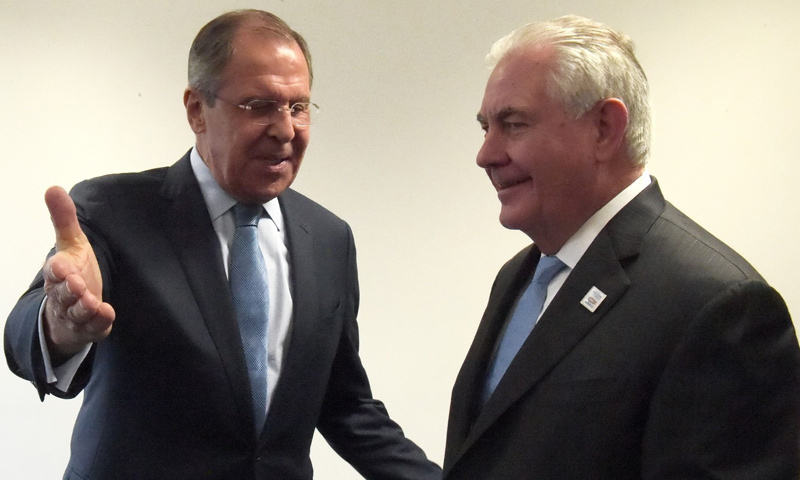 وزيرا الخارجية الأمريكي والروسي في اجتماع أصدقاء سوريا_17 شباط_(AFP)