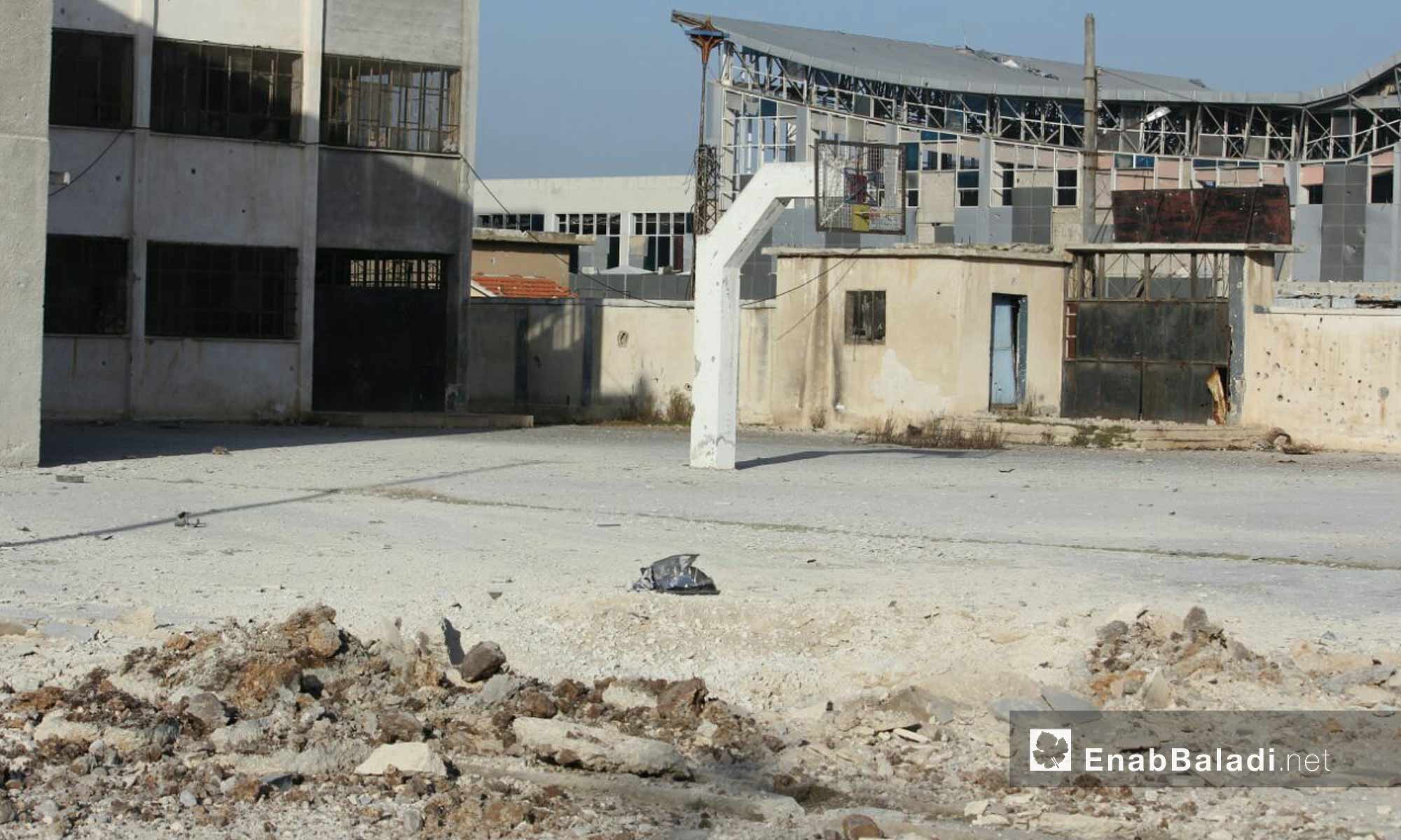 حي الوعر صباحًا بعد يوم من القصف - 26  شباط 2017- (عنب بلدي)