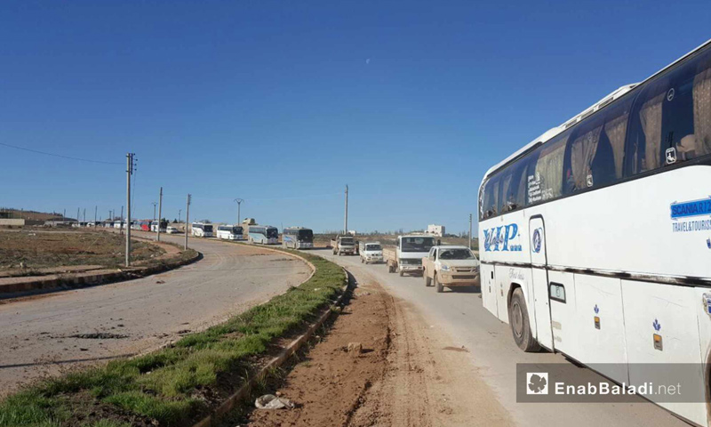 وصول الدفعة الأولى من أهالي الوعر إلى ريف حلب الشمالي - 19 آذار 2017 -(عنب بلدي)