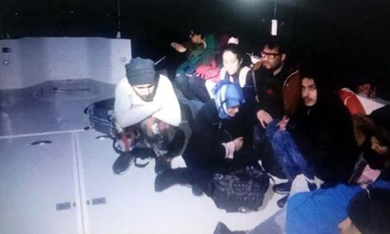 اللاجئين السوريين الذين تم اعتقالهم من قبل الشرطة التركية - 12 نيسان- (حرييت)
