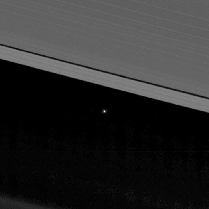 لقطة لسطح الأرض من مركبة غاسيني (ناسا)
