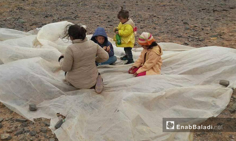 أطفال سوريون عالقون بين المغرب والجزائر - أيار 2017 (عنب بلدي)