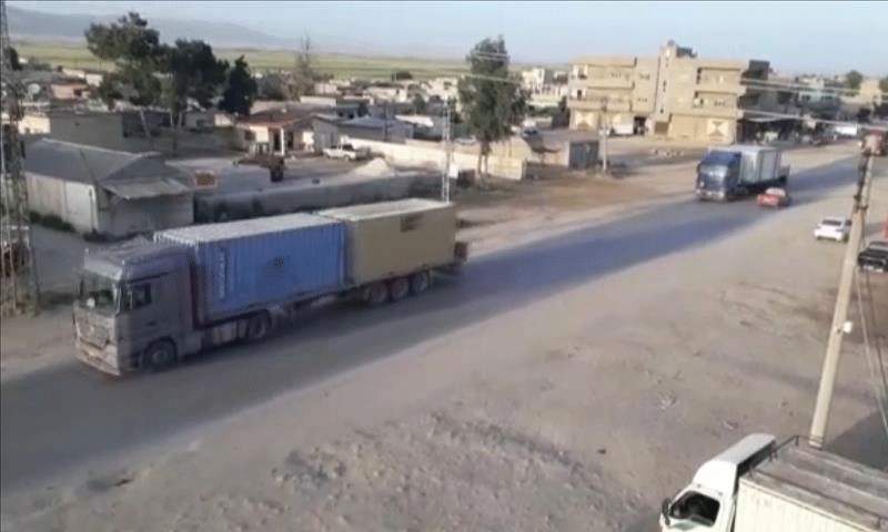 شاحنة دخلت عبر معبر سيمالكا الحدودي بين الحسكة وإقليم كردستان العراق (الأناضول)