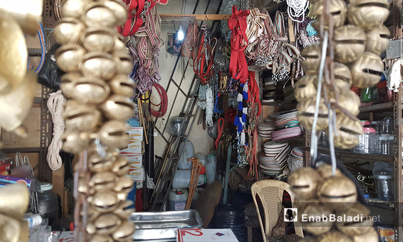 محل تجاري لبيع القطع التراثية في سوق عزرا 