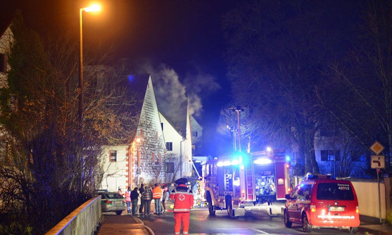 إضرام النار في مبنى لإيواء اللاجئين بمنطقة نورنيبيرغ الألمانية - (انترنت)