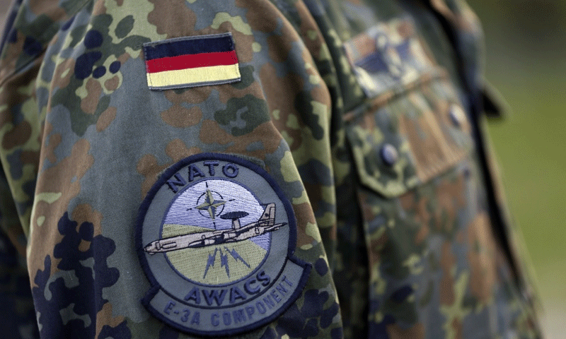 زي عسكري لجندي ألماي في حلف الناتو (إنترنت)