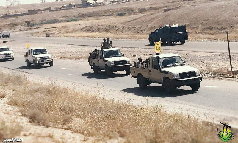 شاحنات تابعة لـ "النجباء" العراقية في منطقة القيروان قرب تلعفر- الجمعة 12 أيار (تويتر)