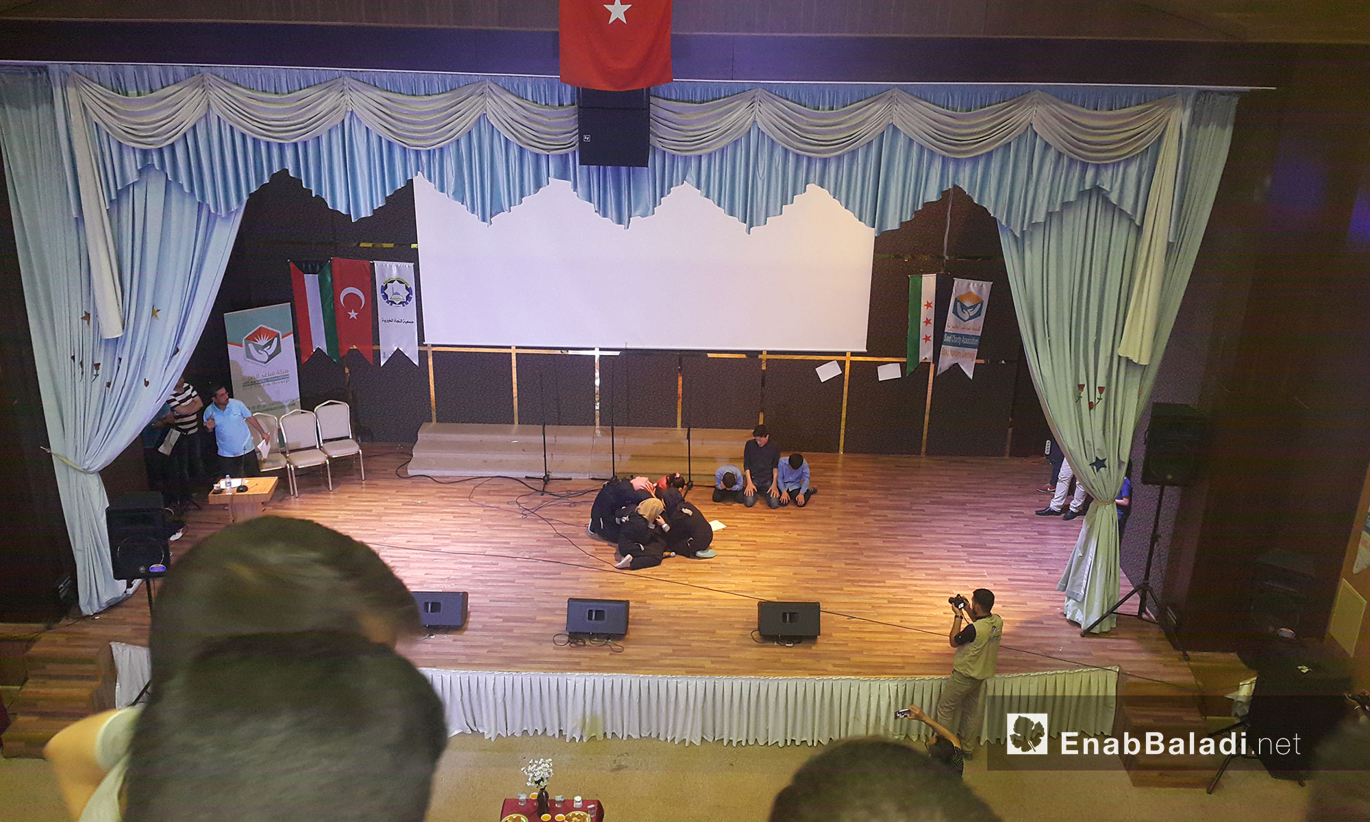 مسرحيات أبطالها أطفال سوريون  خلال حفل   تكريم مدرستي ساعد والفجر في أورفة التركية - 25 أيار 2017 (عنب بلدي)