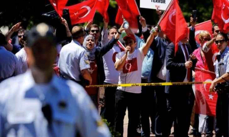 مظاهرات أمام السفارة التركية في واشنطن- 19 أيار (إنترنت)