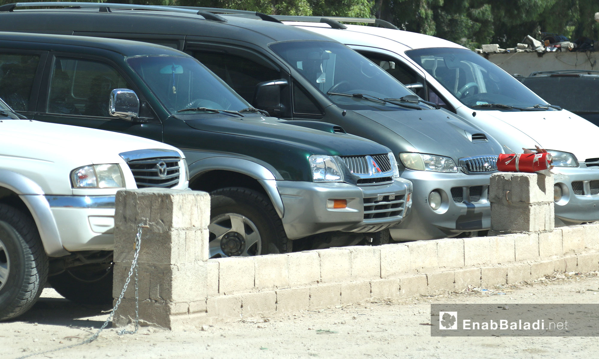 تجارة السيارات المستعملة والجديدة في سرمدا بإدلب - 12 حزيران 2017 (عنب بلدي)