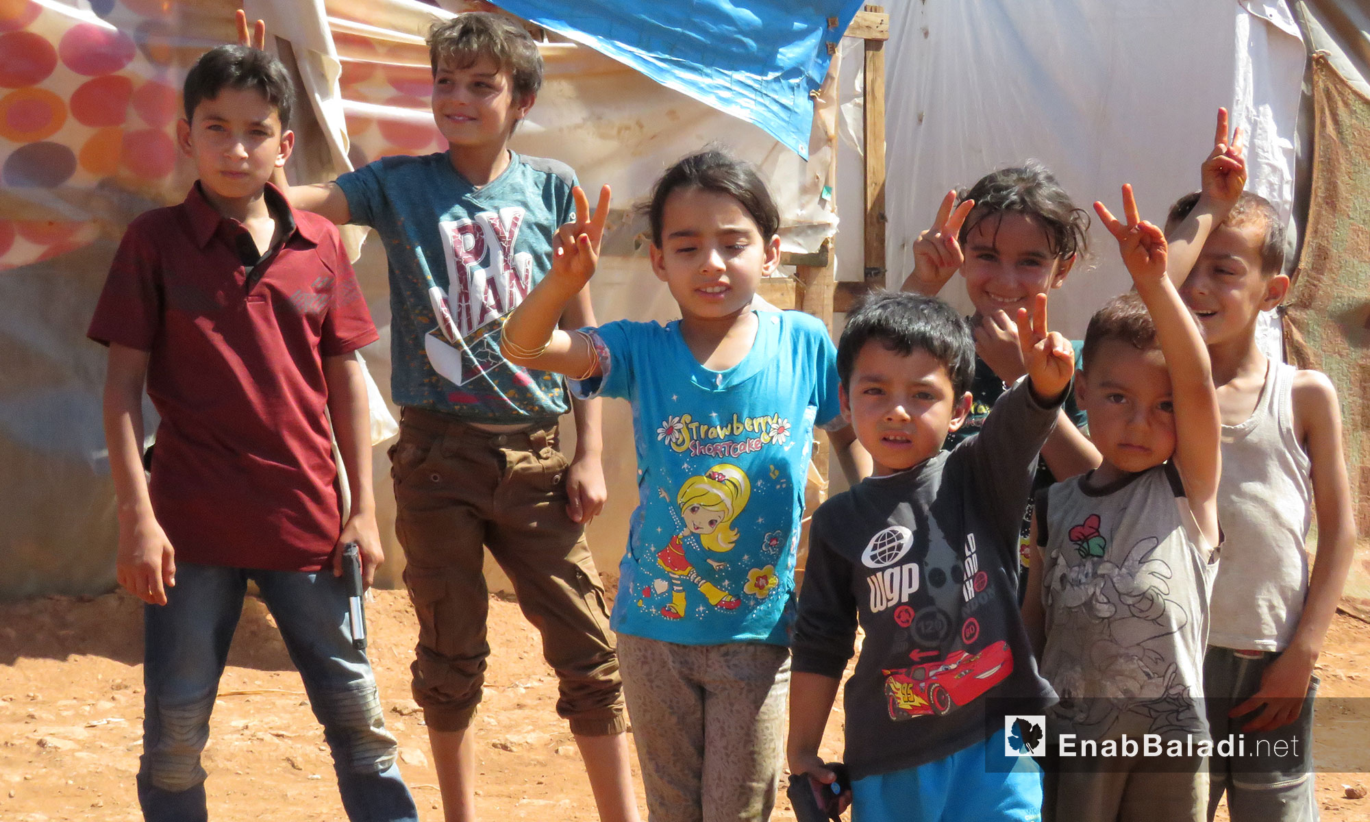 أطفال ريف حماة ثاني أيام العيد من داخل مخيمات ريف إدلب الجنوبي - 26 حزيران 2017 (عنب بلدي)