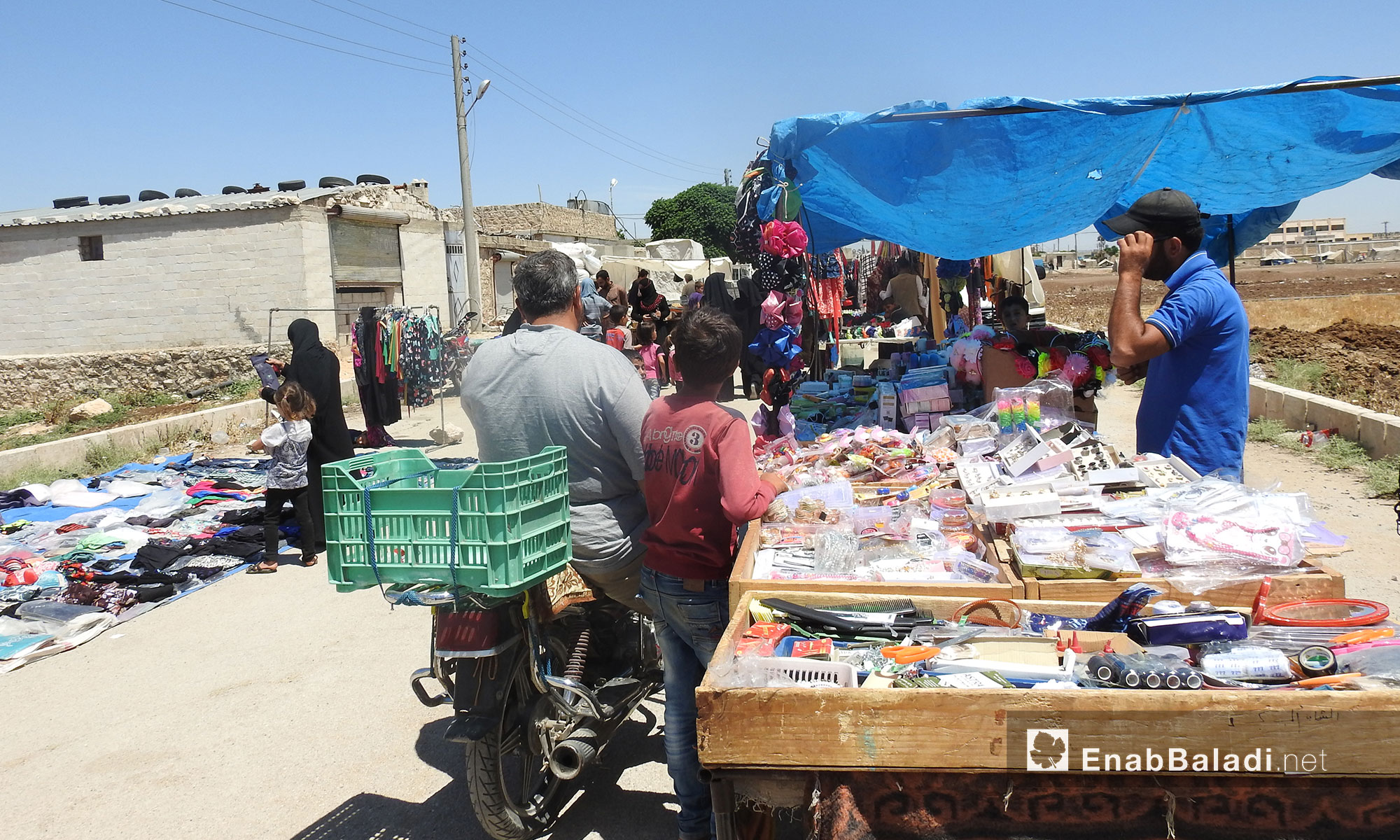 حركة أسواق بلدة دابق شمال حلب استعدادًا لاستقبال عيد الفطر - 13 حزيران 2017 (عنب بلدي)