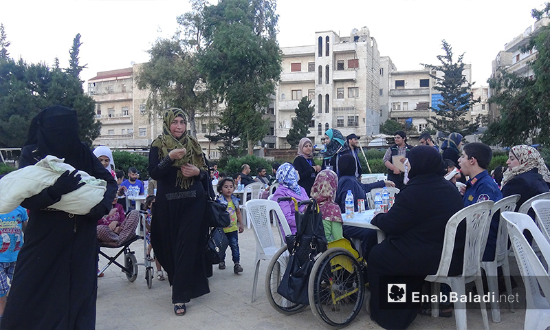 إفطار صائم يستهدف ذوي احتياجات خاصة في إدلب - 31 أيار 2017 (عنب بلدي)