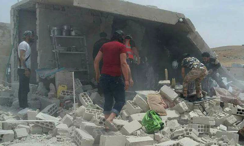 استهداف سكن النازحين في منطقة الشياح بدرعا - 30 نيسان 2017 (فيس بوك)