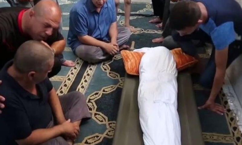 جثمان الطفل السوري المقتول في الأردن - الأحد 9 تموز - (انترنت)