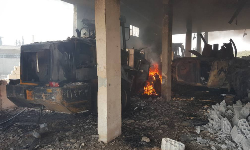 صورة تظهر آليات مدمرة لغرفة عمليات "البنيان المرصوص" في درعا البلد - 20 تموز 2017 (فيس بوك)
