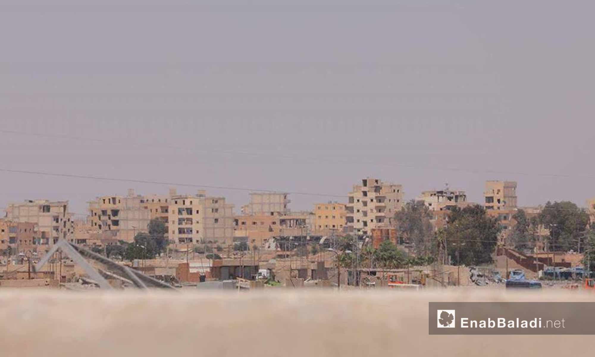 حي الصناعة في مدينة الرقة بعد سيطرة قوات سوريا الديموقراطية عليه - 28 تموز 2017 - (عنب بلدي)