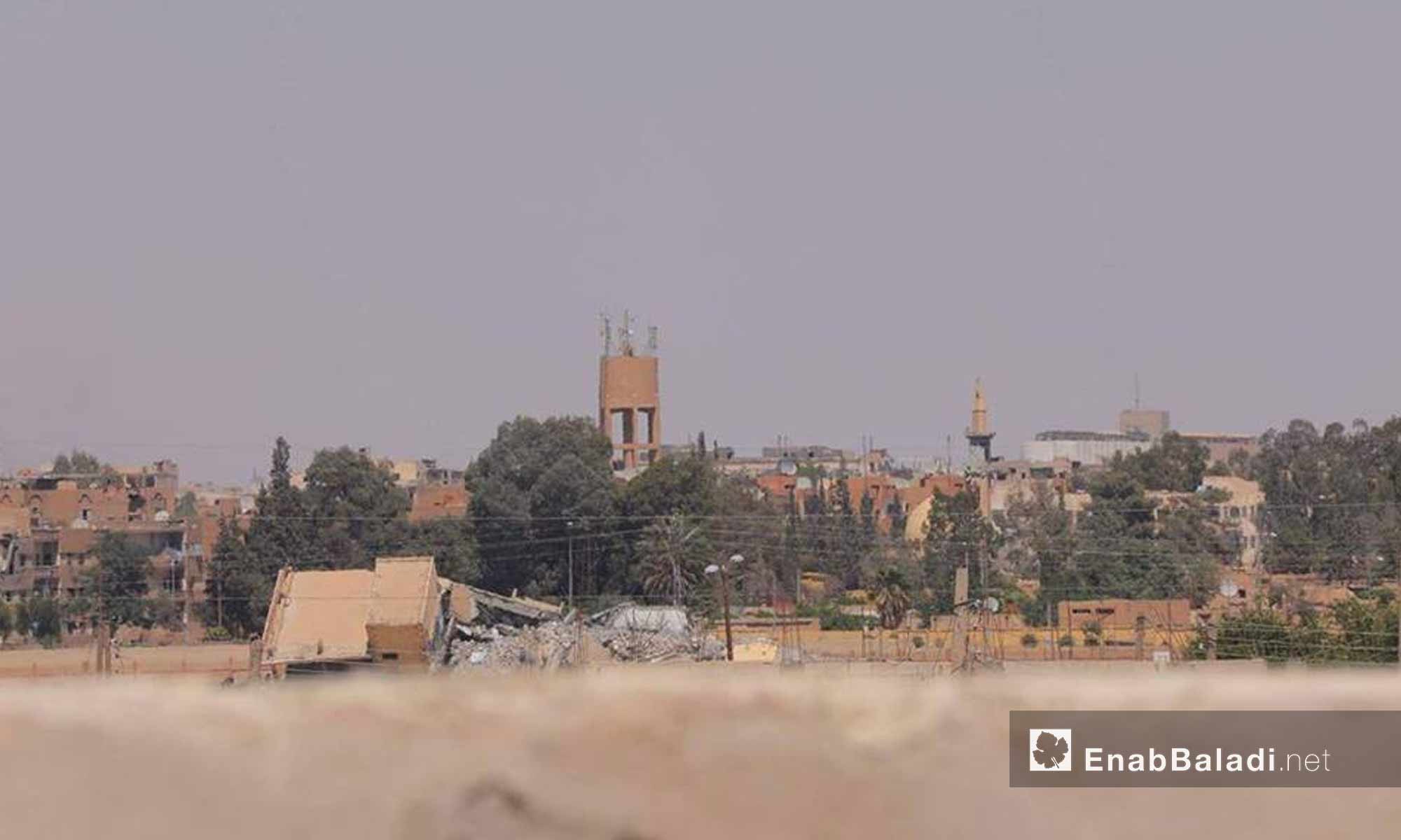 حي الصناعة في مدينة الرقة بعد سيطرة قوات سوريا الديموقراطية عليه - 28 تموز 2017 - (عنب بلدي)