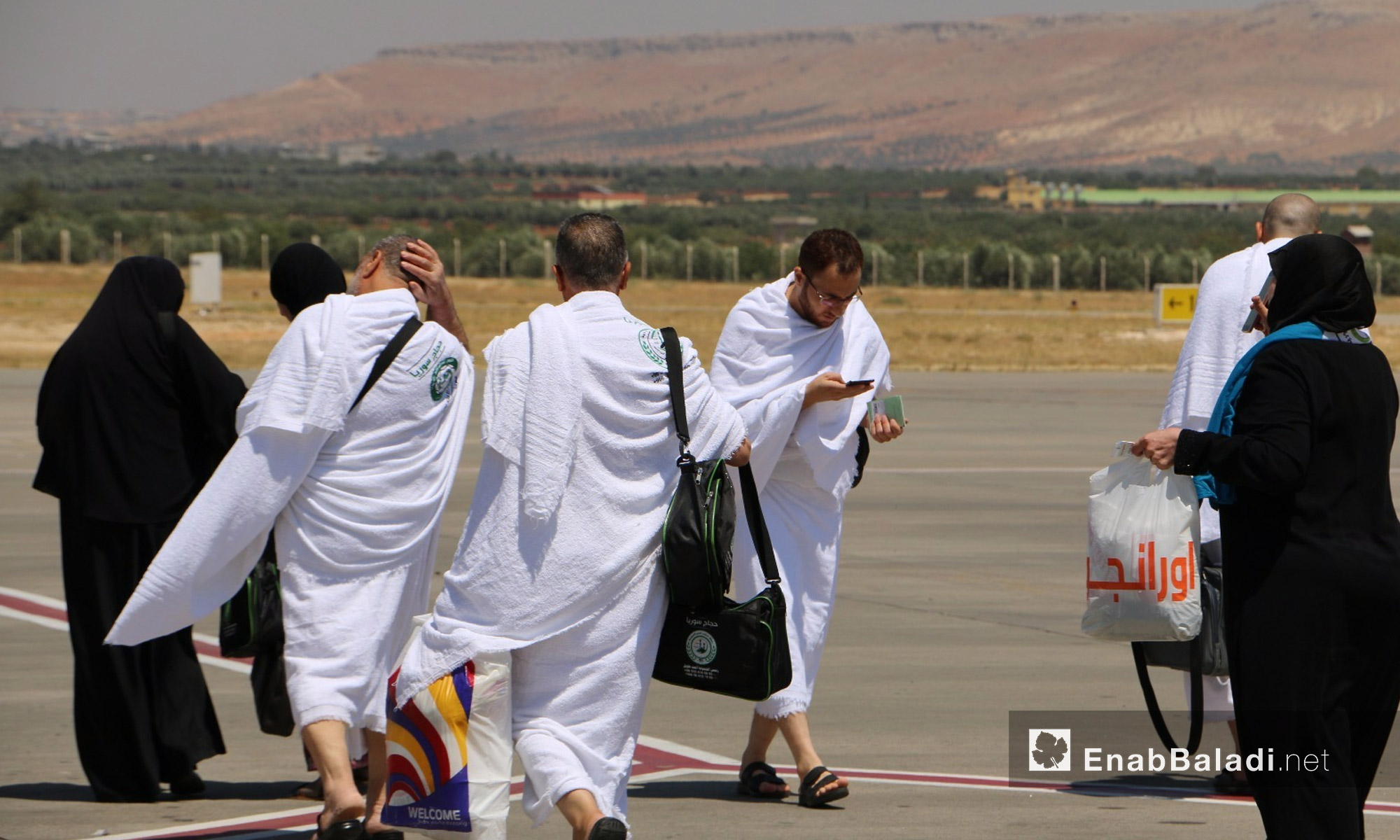 حجاج سوريون في مطار غازي عنتاب التركية - 12 آب 2017 (عنب بلدي)