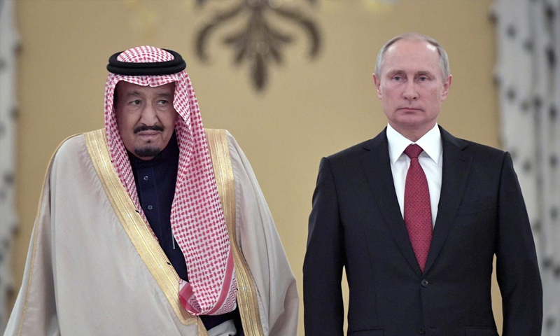 الملك السعودية سلمان بن عبد العزيز والرئيس الروسي فلاديمير بوتين (انترنت)