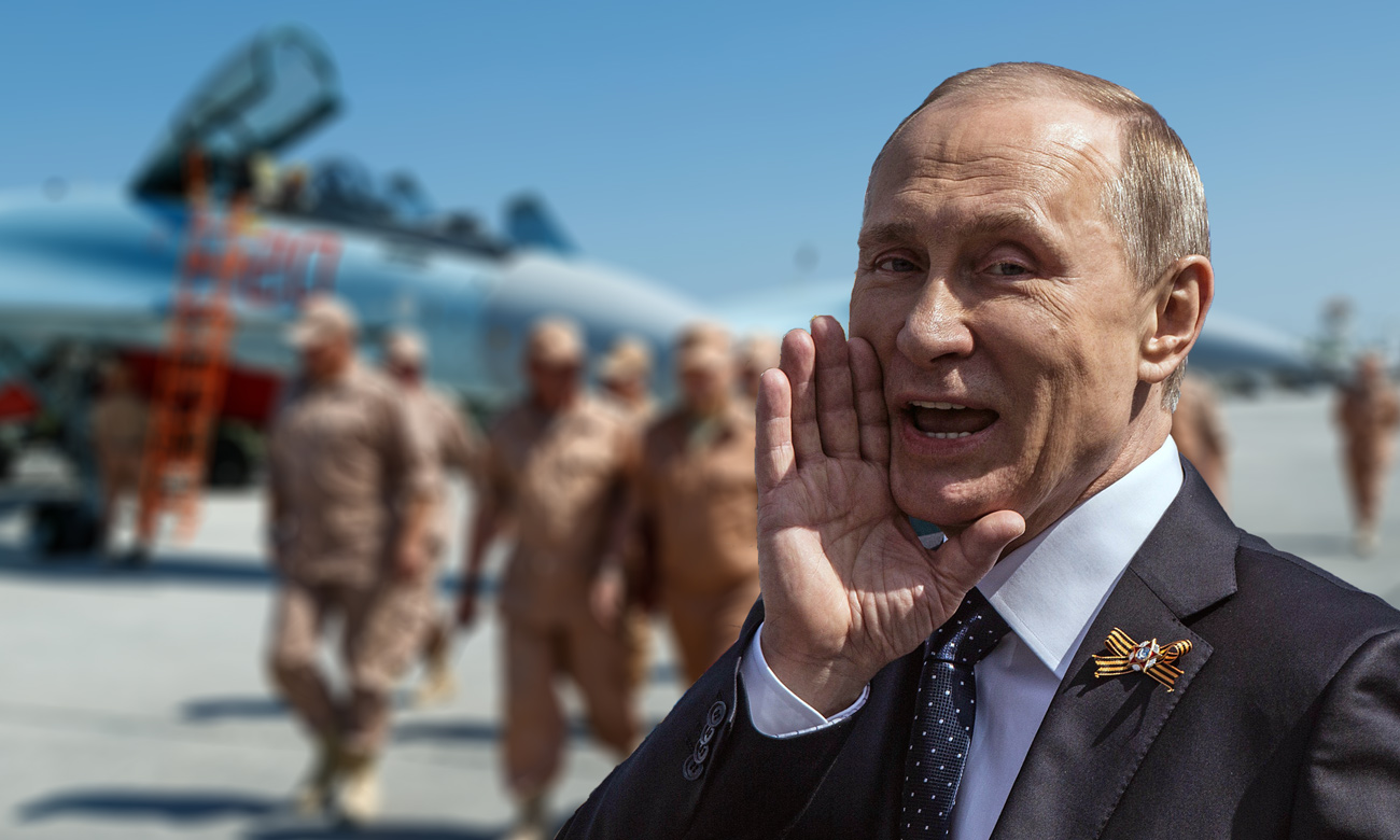 الرئيس الروسي فلاديمير بوتين ومن ورائه ضباط روس في قاعدة حميميم في سوريا (تعديل عنب بلدي)