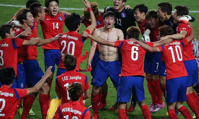 فوز كوريا الجنوبية على كوريا الشمالية في دور الالعاب الاسيوية 2014(انترنت)
