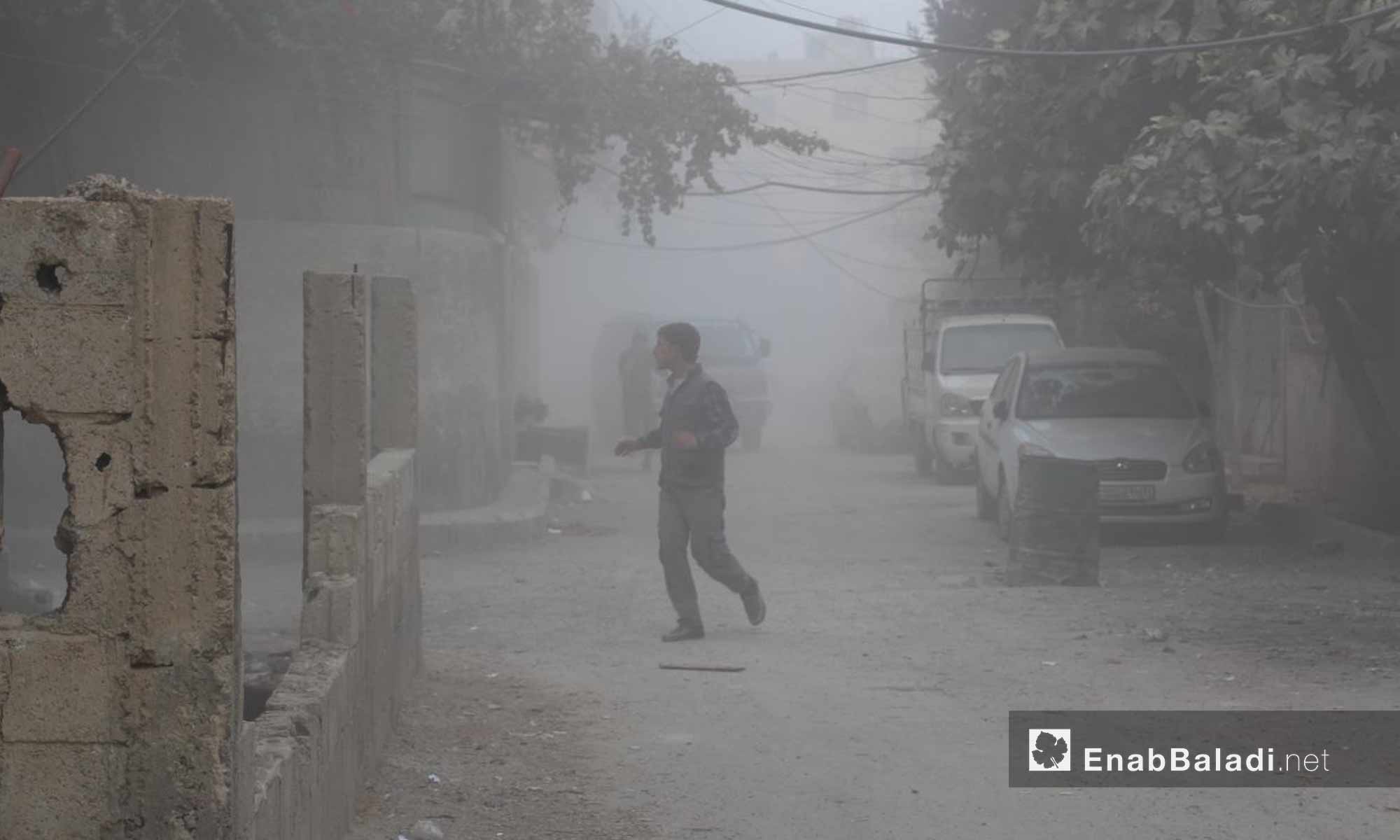 آثار القصف الجوي على مدينة حمورية في الغوطة الشرقية - 18 تشرين الثاني 2017 (عنب بلدي)