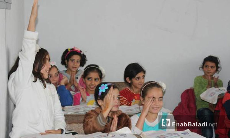 أطفال مدارس يديرها مشروع غراس في ريف إدلب - أيلول 2017 (عنب بلدي)