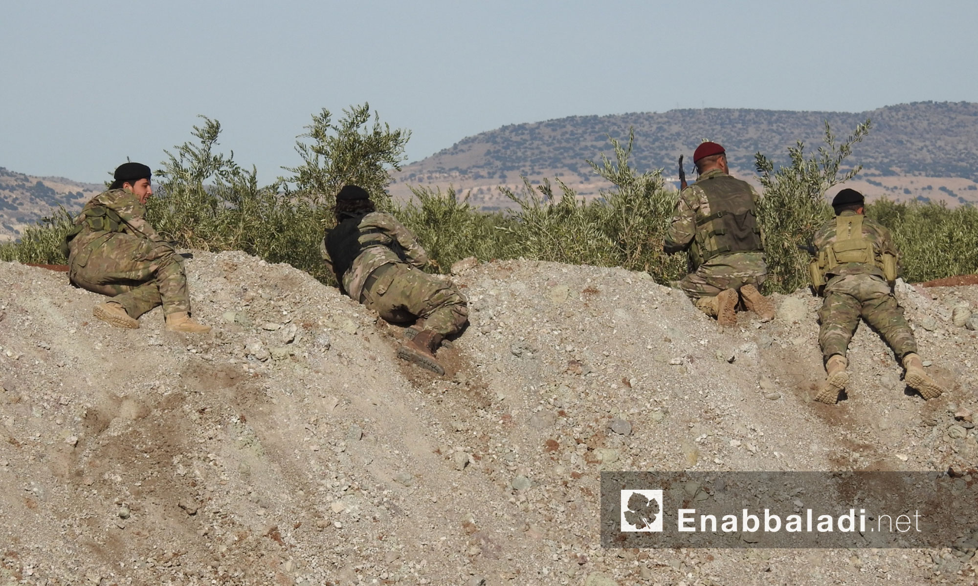 لواء المعتصم التابع للجيش السوري الحر يخرج مقاتلين جدد خضعوا لدورة تدريبية شمالي حلب - 27 كانون الأول 2017 (عنب بلدي)