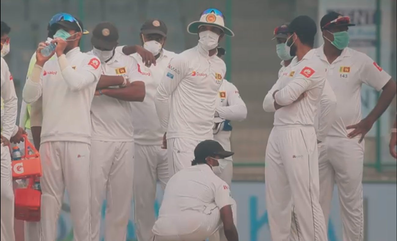 مبارة رياضية في دلهي تم إيقافها بسبب تلوث الهواء (world economic forum)