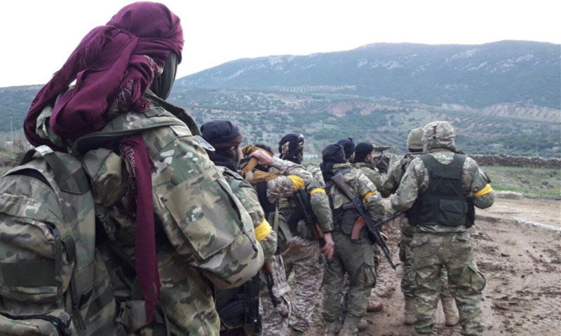 مقاتلون من "الجيش الحر" في منطقة عفرين - 21 كانون الثاني 2018 (TRT)