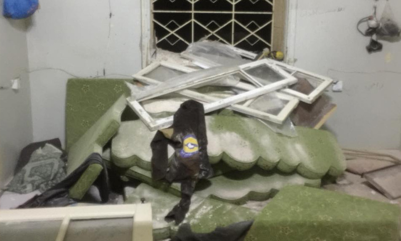 مركز الدفاع المدني في سراقب بعد استهدافه بغارة جوية - كانون الثاني 2018 (الدفاع المدني)