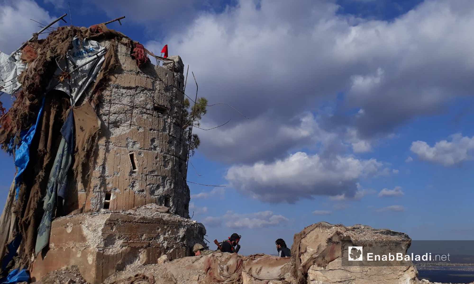 عناصر الجيش الحر على قمة جبل برصايا شرقي منطقة عفرين - 28 كانون الثاني 2018 (عنب بلدي)